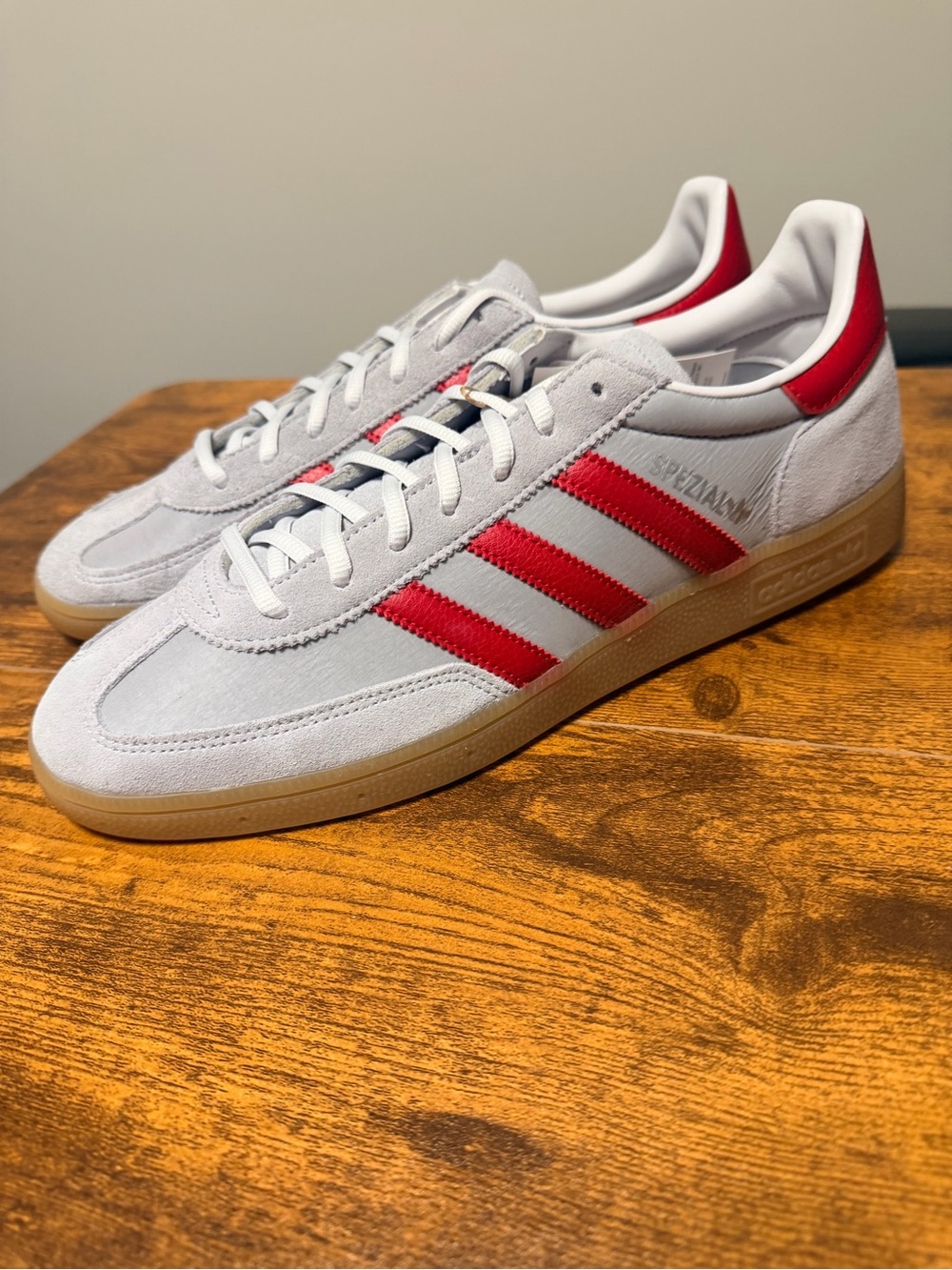 adidas Men’s Spezial Shoes in Light Gray with Red Stripes 11.5m